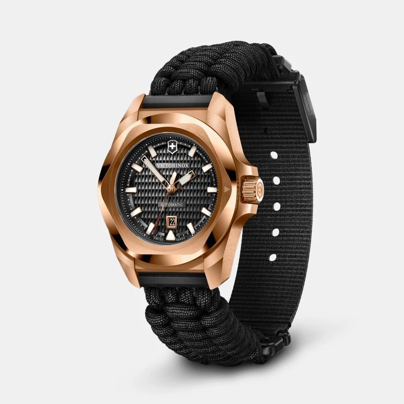 wat_242025-1_frio%3dtransformbackground,colorf0f0f0%26io%3dtransformfit,width1100,height830%26quality%3d100_2e395