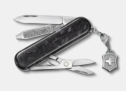 Victorinox Classic SD Brilantný karbón